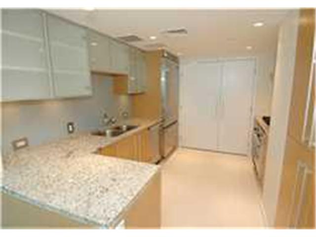 1177 Queen Street  Unit 1704