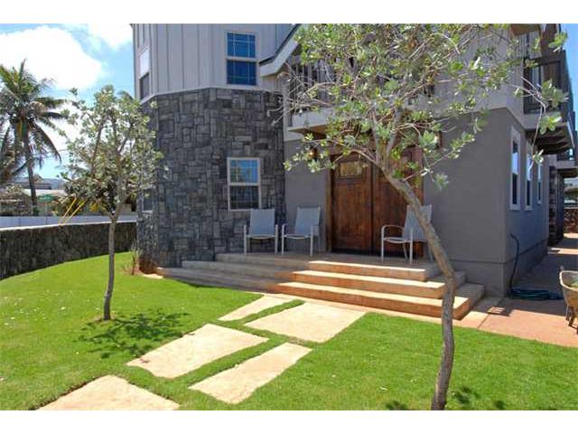 55-689 Wahinepee Street
