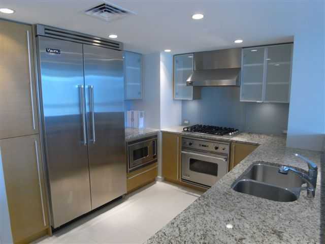 1177 Queen Street  Unit 3501