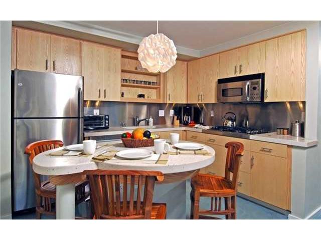2895 Kalakaua Avenue  Unit 206