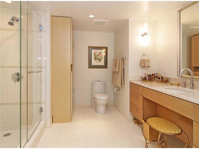 1177 Queen Street  Unit 708