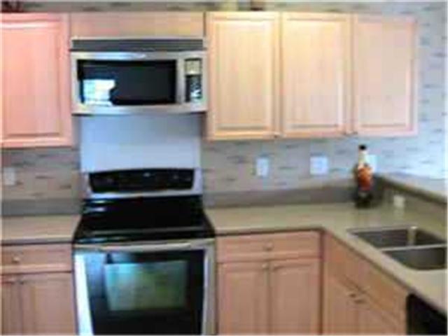 87-2201 Pakeke Street  Unit 65