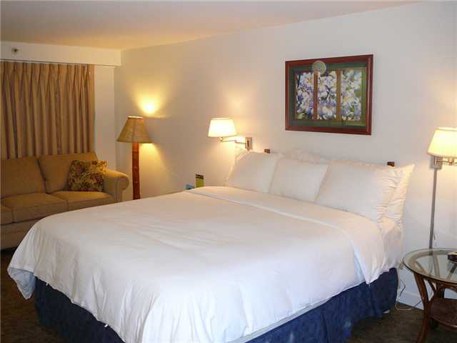2947 Kalakaua Avenue  Unit 302