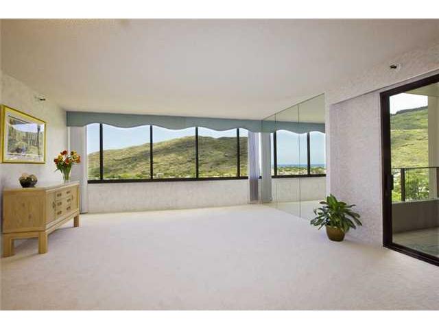555 Hahaione Street  Unit 9/F