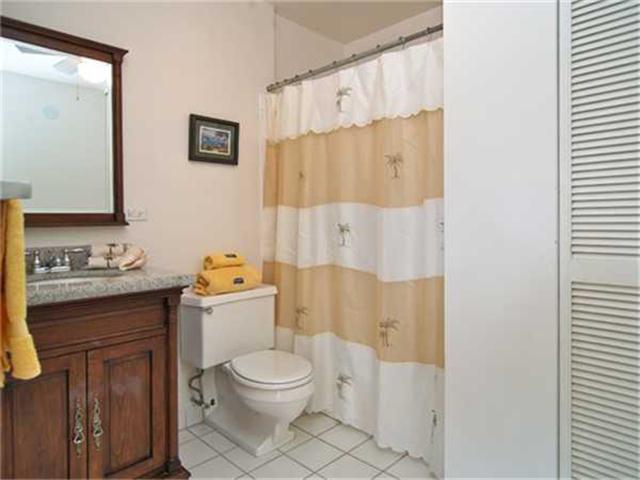 2474 Kapiolani Boulevard  Unit 504