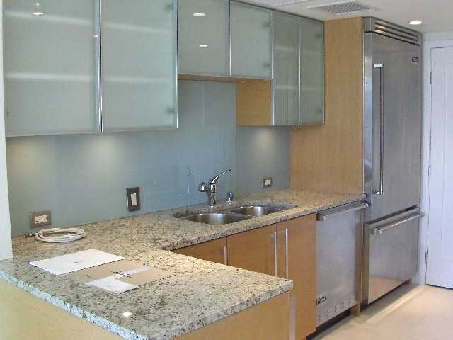 1177 Queen Street  Unit 1704