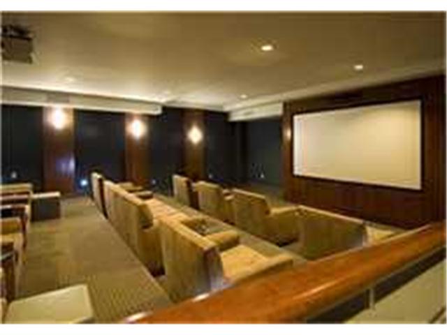 1177 Queen Street  Unit 1704