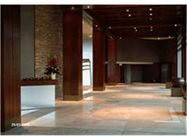 1177 Queen Street  Unit 1704