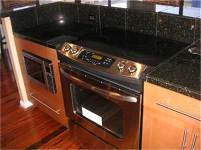 700 Richards Street  Unit 706