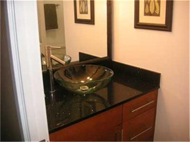 700 Richards Street  Unit 706